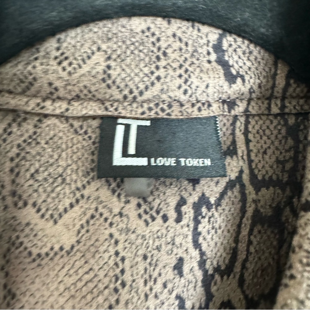 Women’s Snakeskin Trench Coat Jacket - Picture 6 of 7